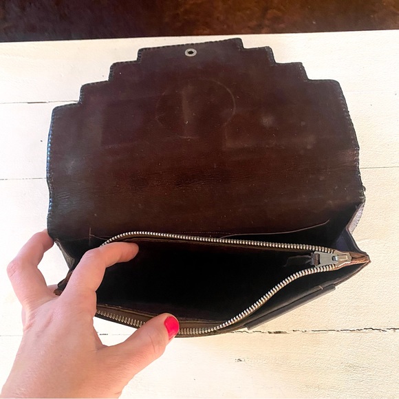 VINTAGE HAND-TOOLED LEATHER oversized wallet/clutch - Picture 4 of 7